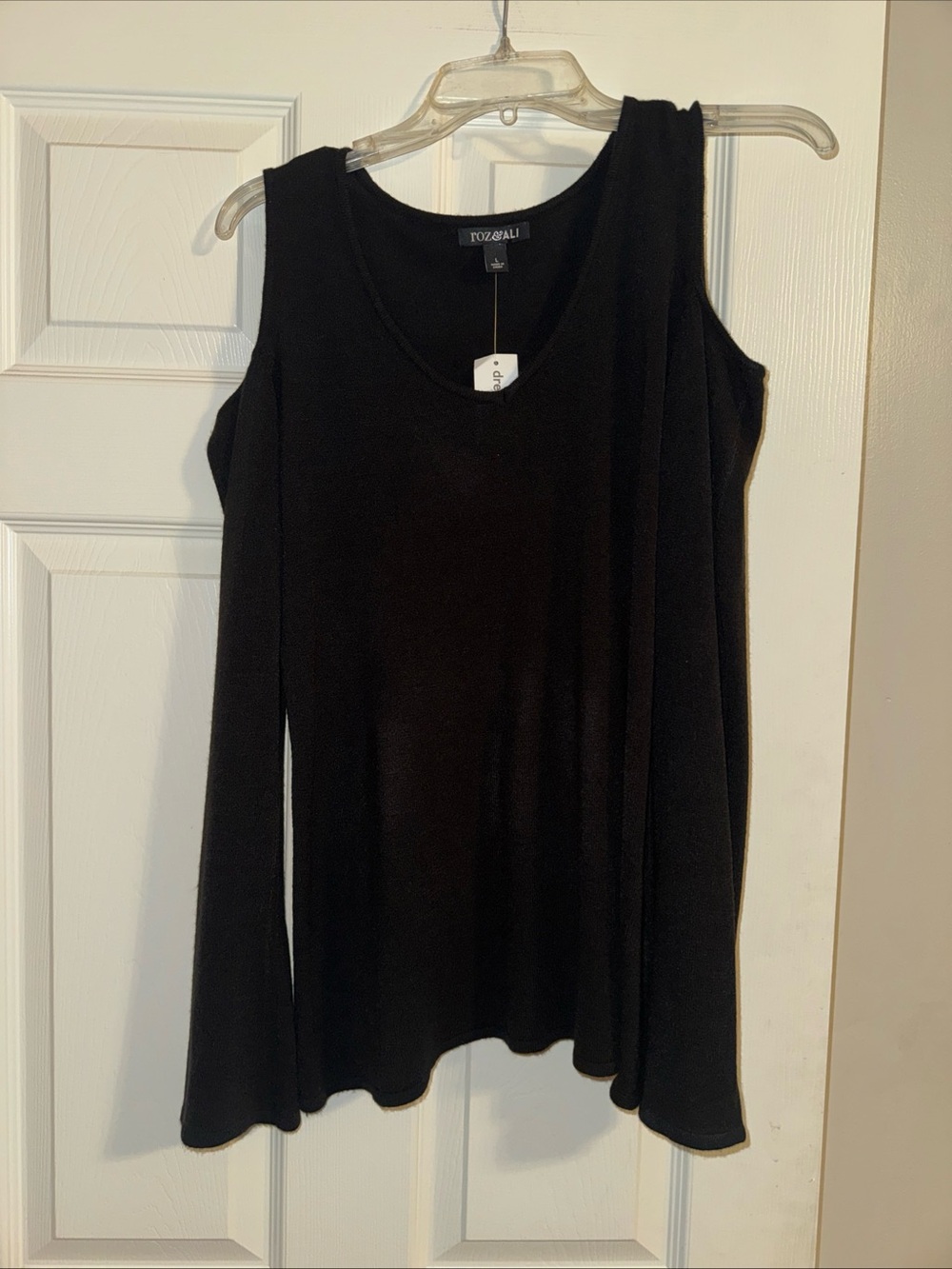 Roz & Ali Black Cold-Shoulder Long Sleeve Tee